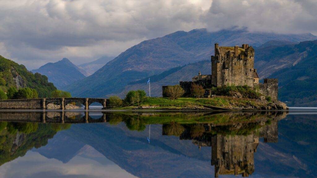 Eilean Donan Castle Co Chris Clark