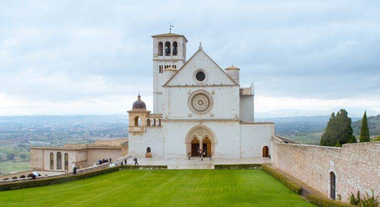 basilica Francisus_Assisi-g24a216388_1920_pixabay