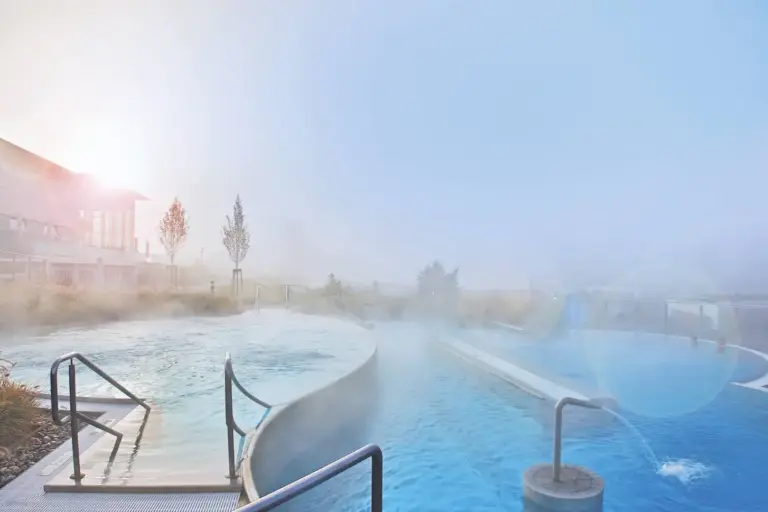 th_kaskadenbecken_co_spa_resort_therme_geinberg_5