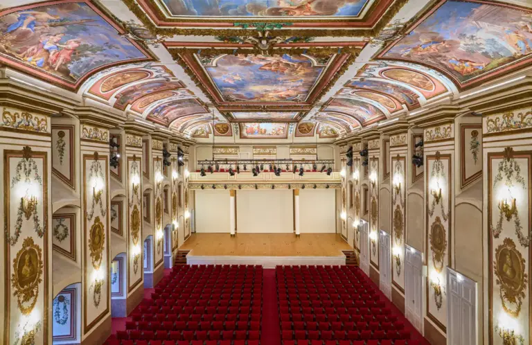 HAYDNSAAL-BALKON_GESCHLOSSEN_PaulSzimak-HQ